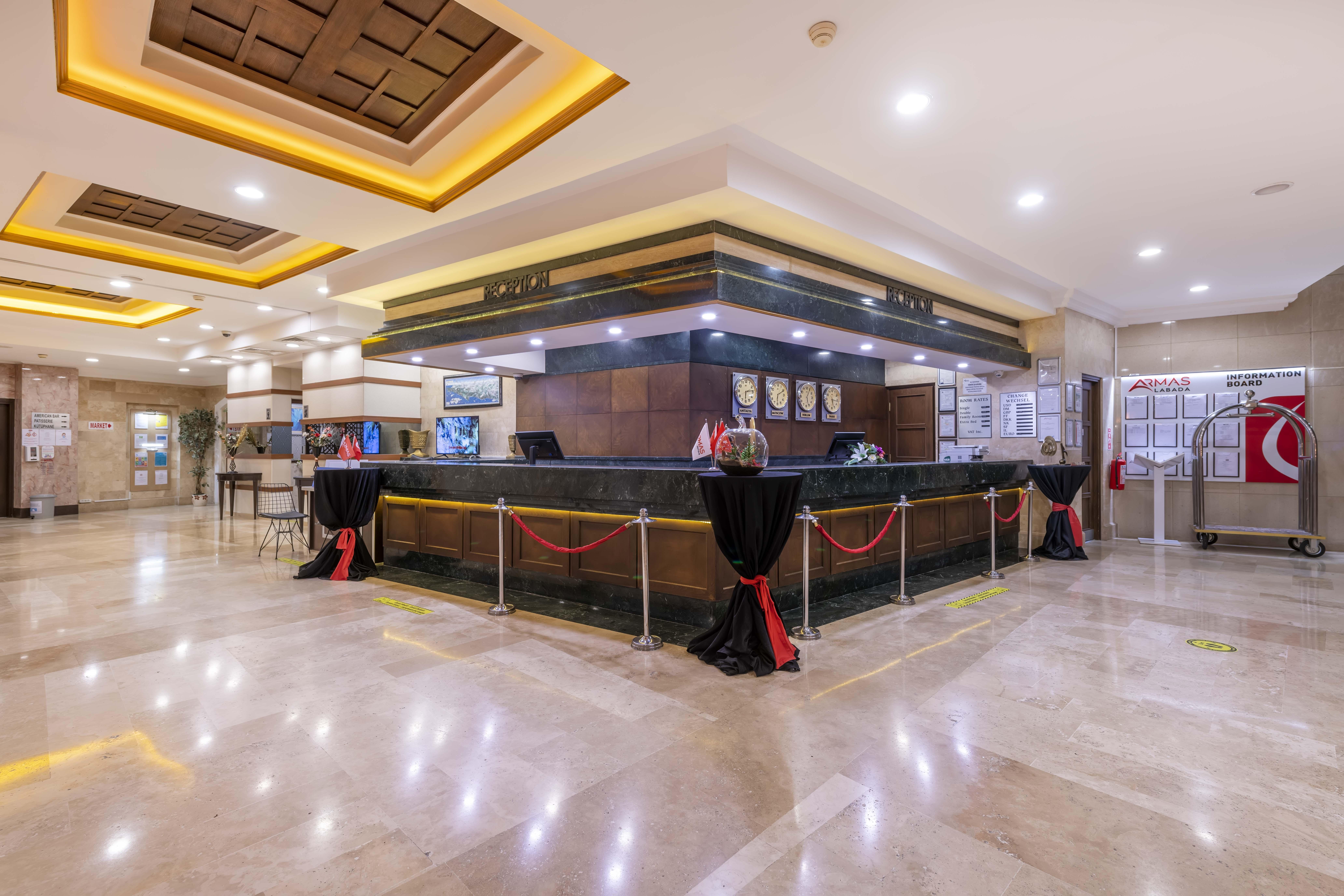 อาร์มาส ลาบาดา โฮเต็ล Hotel เกเมร์ ภายนอก รูปภาพ