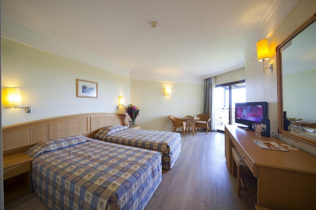 อาร์มาส ลาบาดา โฮเต็ล Hotel เกเมร์ ภายนอก รูปภาพ
